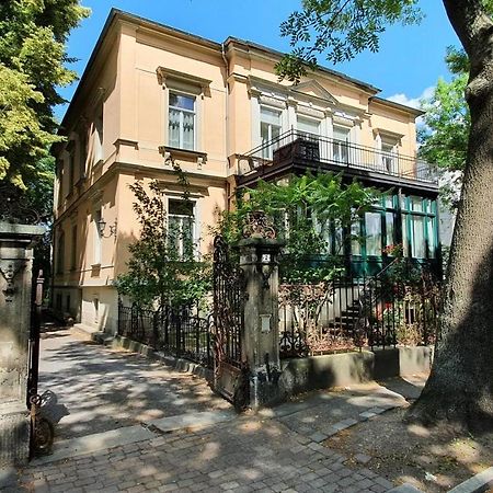 Ferienwohnungen Villa Haniel Paul Дрезден Экстерьер фото